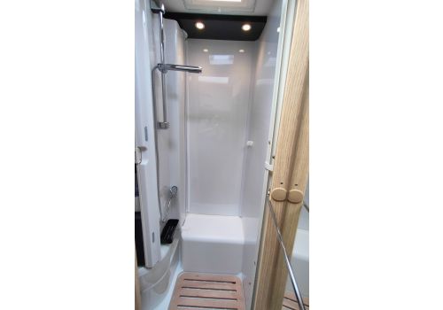 Low Profile Motorhome SUNLIGHT T67S Adventure Edition en Sale Occasion