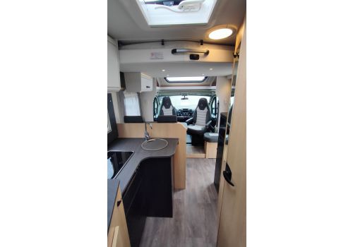 Low Profile Motorhome SUNLIGHT T67S Adventure Edition en Sale Occasion