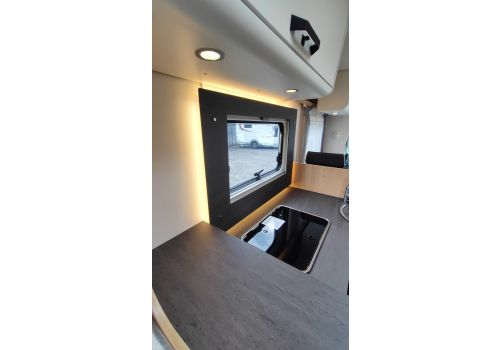 Low Profile Motorhome SUNLIGHT T67S Adventure Edition en Sale Occasion