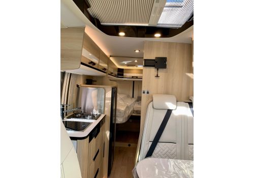 Camper Van DREAMER D68+ Select Modelo 2024 en Sale Occasion