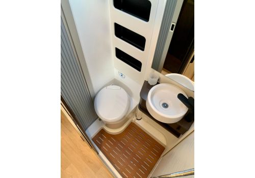 Camper Van DREAMER D68+ Select Modelo 2024 en Sale Occasion