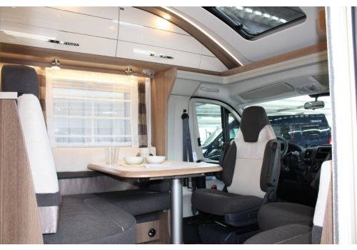 Low Profile Motorhome DETHLEFFS Esprit T 7150-2 DBT modelo 2019 en Sale Occasion