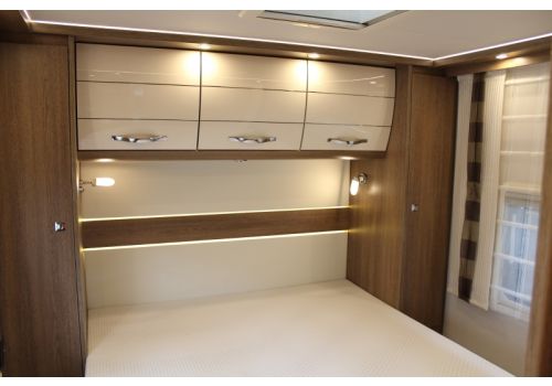 Low Profile Motorhome DETHLEFFS Esprit T 7150-2 DBT modelo 2019 en Sale Occasion