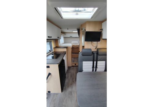 Low Profile Motorhome SUNLIGHT V66 en Sale Occasion