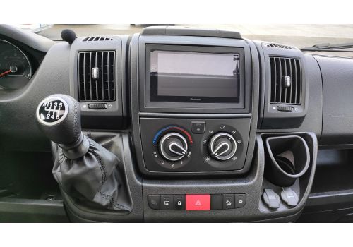 Low Profile Motorhome SUNLIGHT V66 en Sale Occasion