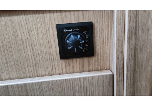 Low Profile Motorhome SUNLIGHT V66 en Sale Occasion