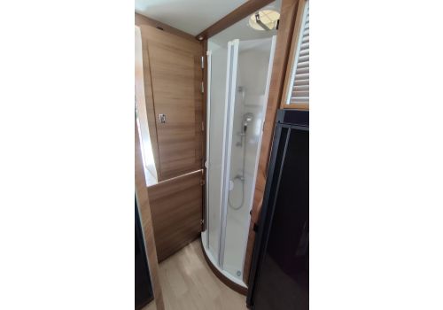 Camper Van RAPIDO V55 en Sale Occasion