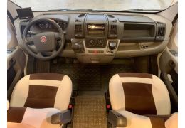 Low Profile Motorhome PILOTE P 670 en Sale Occasion