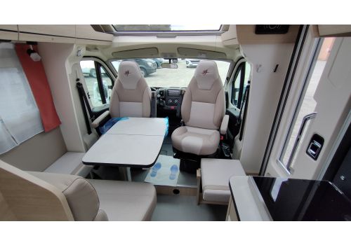 Low Profile Motorhome RAPIDO C03 Modelo 2024 en Sale Occasion