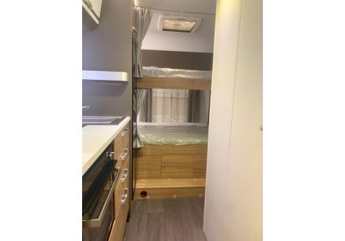 Capuchina Motorhome ADRIA Coral XL A 670 DK en Sale Occasion