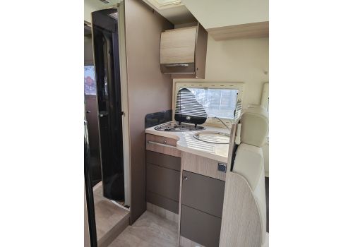 Low Profile Motorhome CHALLENGER Genesis 388 EB en Sale Occasion