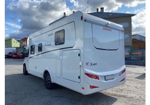 Low Profile Motorhome DETHLEFFS Just T7052 DBM en Rent