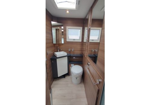 Low Profile Motorhome RAPIDO 606F Modelo 2024 en Sale Occasion