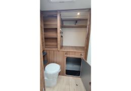 Low Profile Motorhome RAPIDO 606F Modelo 2024 in Catalog