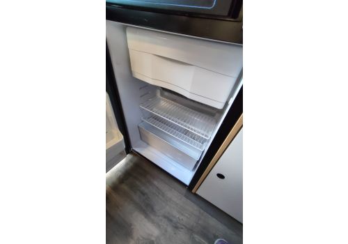 Low Profile Motorhome SUNLIGHT Sunlight V60 en Sale Occasion