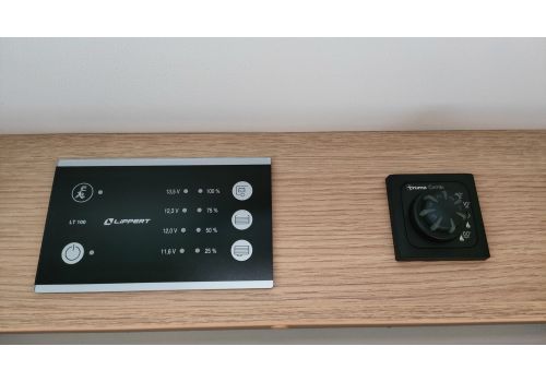 Low Profile Motorhome SUNLIGHT Sunlight V60 en Sale Occasion
