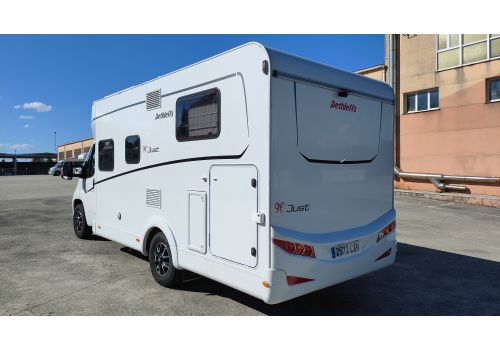 Low Profile Motorhome DETHLEFFS JUST T6812 en Sale Occasion