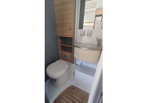 Low Profile Motorhome DETHLEFFS JUST T6812 en Sale Occasion