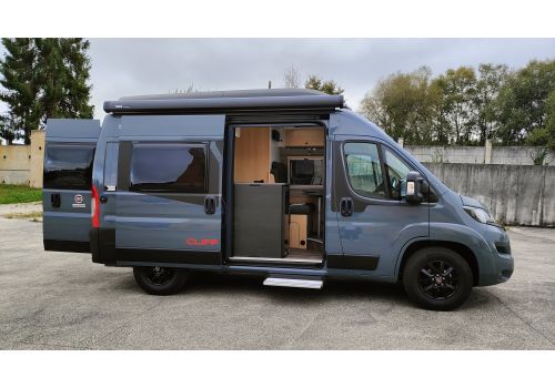 Camper Van SUNLIGHT Cliff 540 RT Adventure Edition en Sale Occasion