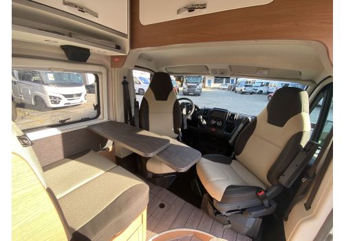 Camper Van WEINSBERG Carabus 630 MEG Outlaw en Sale Occasion
