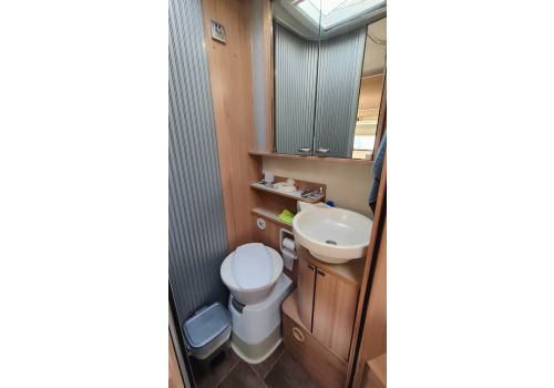 Low Profile Motorhome BURSTNER Ixeo Time IT 726 en Sale Occasion