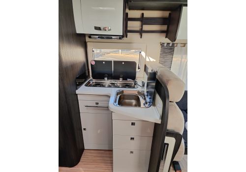 Low Profile Motorhome BENIMAR Mileo 263 en Sale Occasion