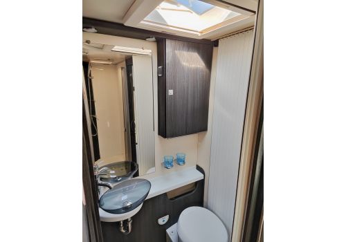Low Profile Motorhome BENIMAR Mileo 263 en Sale Occasion