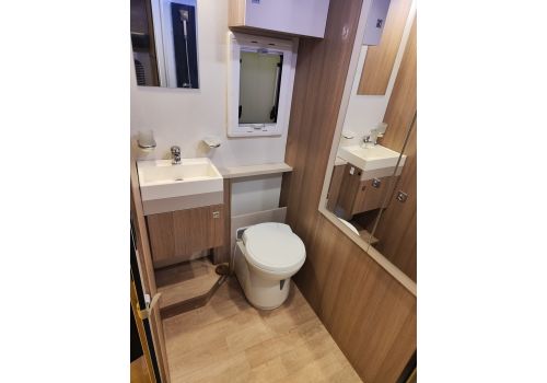 Low Profile Motorhome CHALLENGER Genesis 290 en Sale Occasion