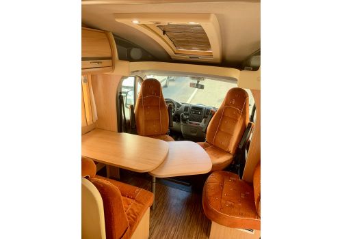 Low Profile Motorhome BURSTNER Solano T 725 en Sale Occasion