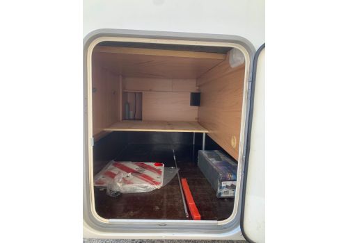 Low Profile Motorhome BURSTNER Solano T 725 en Sale Occasion