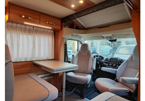 Low Profile Motorhome WEINSBERG R58 en Sale Occasion