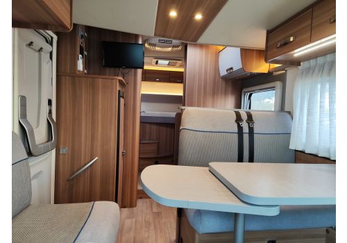 Low Profile Motorhome WEINSBERG R58 en Sale Occasion