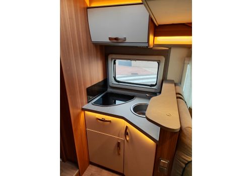 Low Profile Motorhome WEINSBERG R58 en Sale Occasion