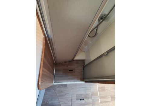 Low Profile Motorhome WEINSBERG R58 en Sale Occasion