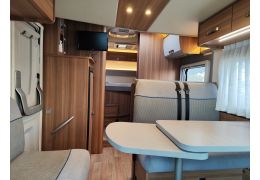 Low Profile Motorhome WEINSBERG R58 in Sale Occasion