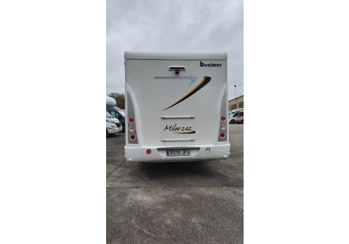Low Profile Motorhome BENIMAR MILEO 242 en Sale Occasion