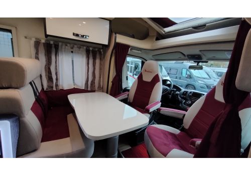 Low Profile Motorhome BENIMAR MILEO 242 en Sale Occasion