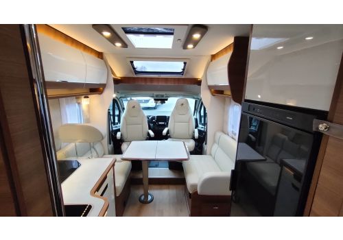 Low Profile Motorhome RAPIDO 656F en Sale Occasion