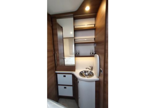 Low Profile Motorhome RAPIDO 656F en Sale Occasion
