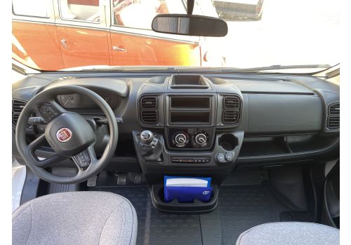 Low Profile Motorhome SUNLIGHT T69LC en Rent
