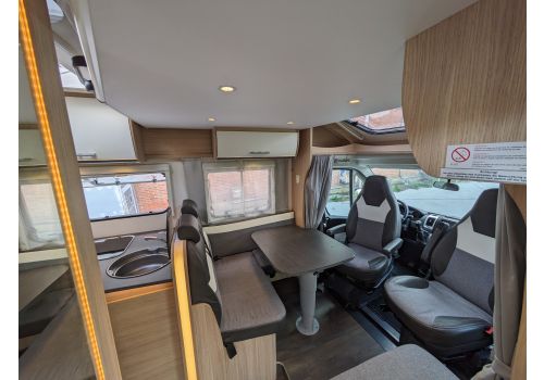 Low Profile Motorhome SUNLIGHT T69L en Sale Occasion