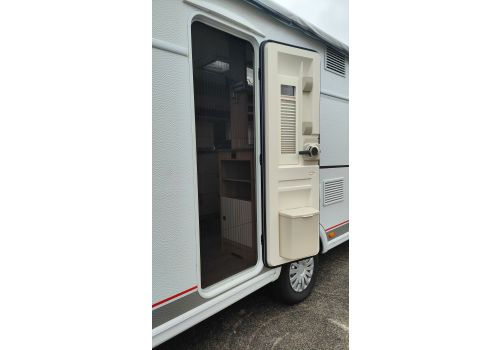 Caravan BURSTNER Premio en Sale Occasion