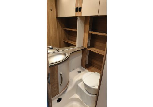 Caravan BURSTNER Premio en Sale Occasion