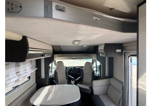 Low Profile Motorhome ROLLER TEAM Kronos 294 TL en Sale Occasion