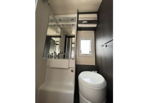Low Profile Motorhome ROLLER TEAM Kronos 294 TL en Sale Occasion