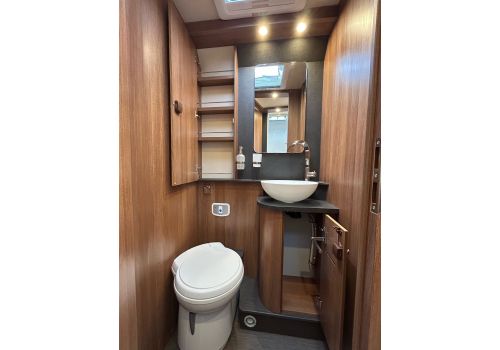 Integral Motorhome CARTHAGO C2 Tourer I 145 RB LE en Rent