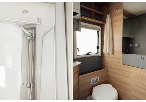 Low Profile Motorhome DETHLEFFS Just T 6762 en Sale Occasion