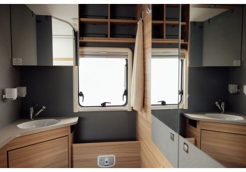 Low Profile Motorhome DETHLEFFS Just T 6762 en Sale Occasion