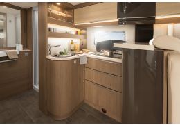 Low Profile Motorhome DETHLEFFS 4-travel T 6966-4 modelo 2017 en Sale Occasion