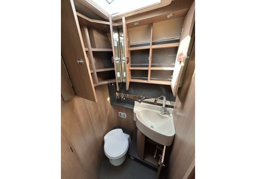 Low Profile Motorhome CARTHAGO C-tourer T 145 LE RB en Sale Occasion